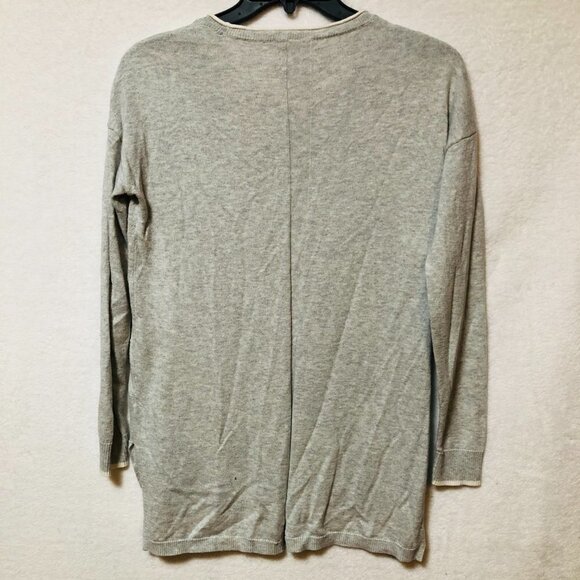Elle Gray and White Dotted Long Sleeve Sweater Size XZ - Picture 5 of 6